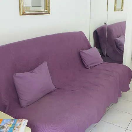 Apartment Le Capitole-5 *