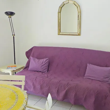 Apartment Le Capitole-5 *