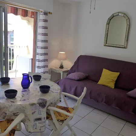 Apartment Le Capitole-5 *